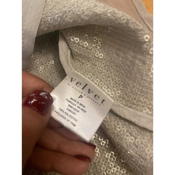 Velvet By Graham & Spencer women'sSequin Sleeveless Top P Silver Polyester V-Nec - Picture 5 of 8